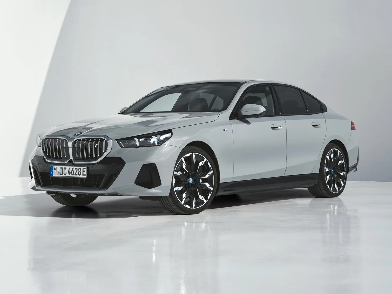 BMW i5