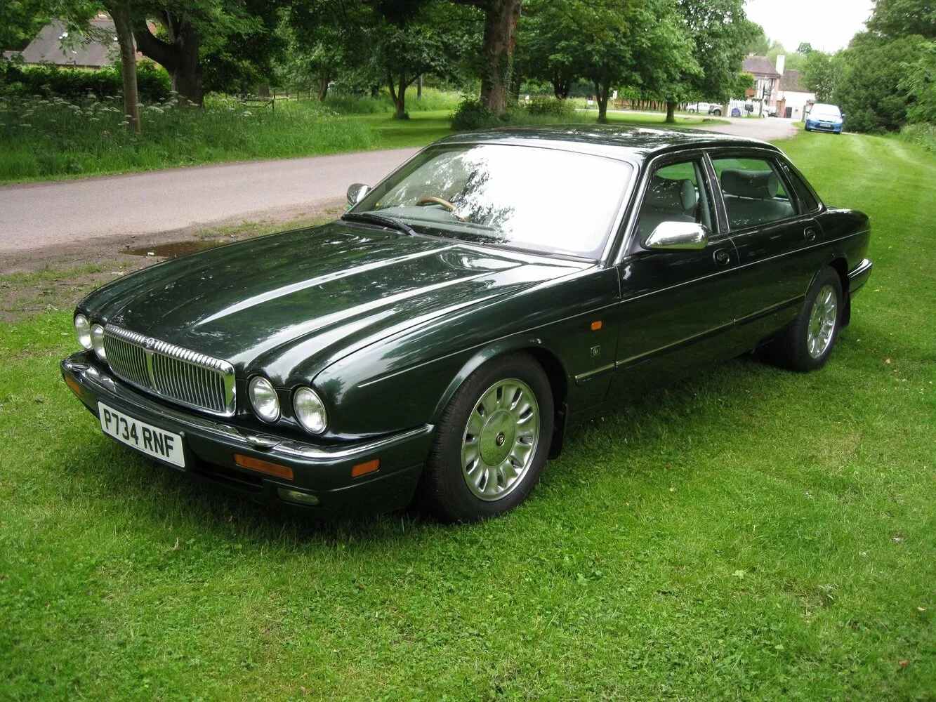 Daimler X300