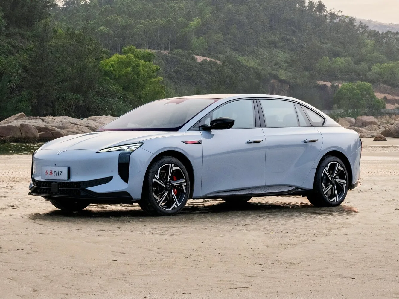 Hongqi EH7