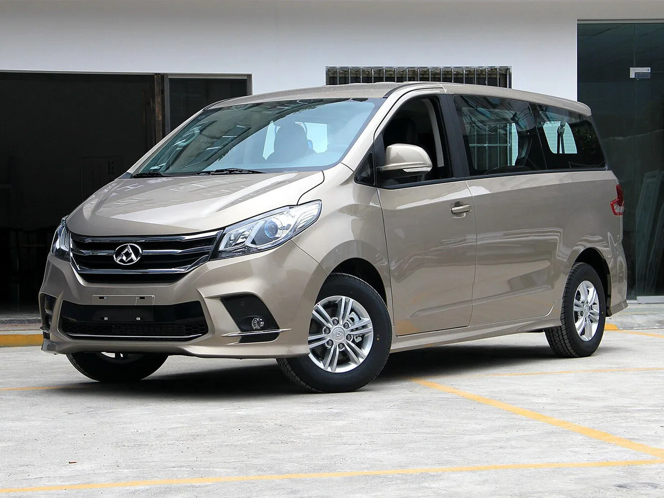 Maxus G10