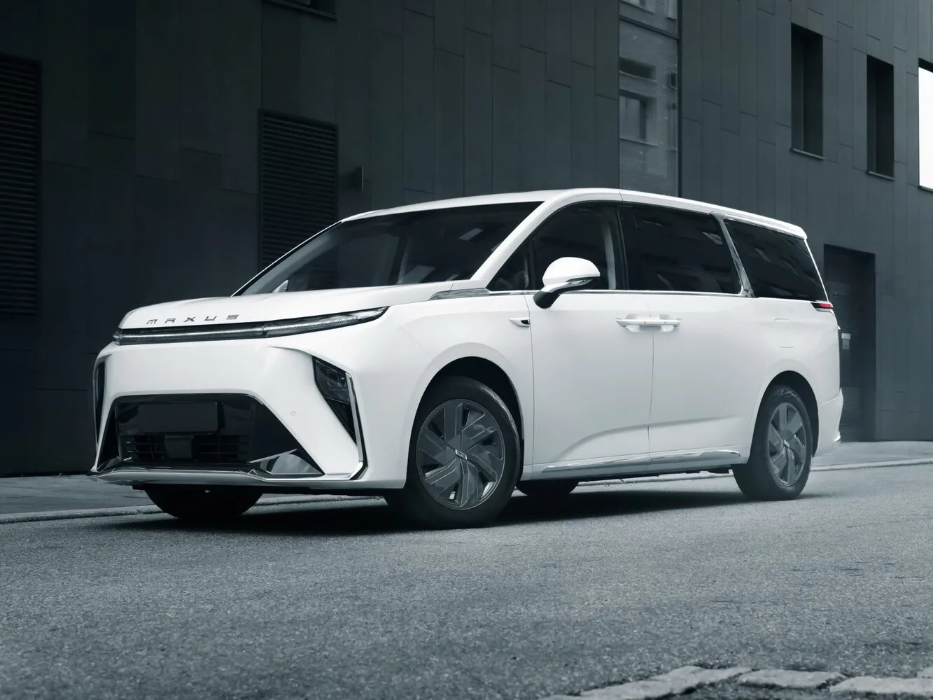 Maxus MIFA 9