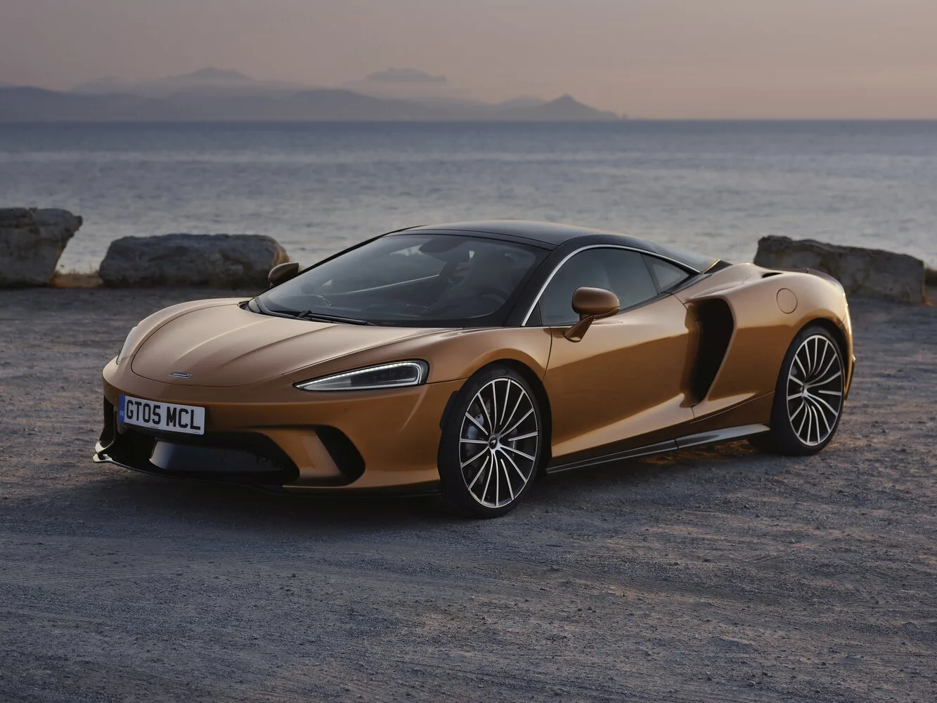 McLaren GT