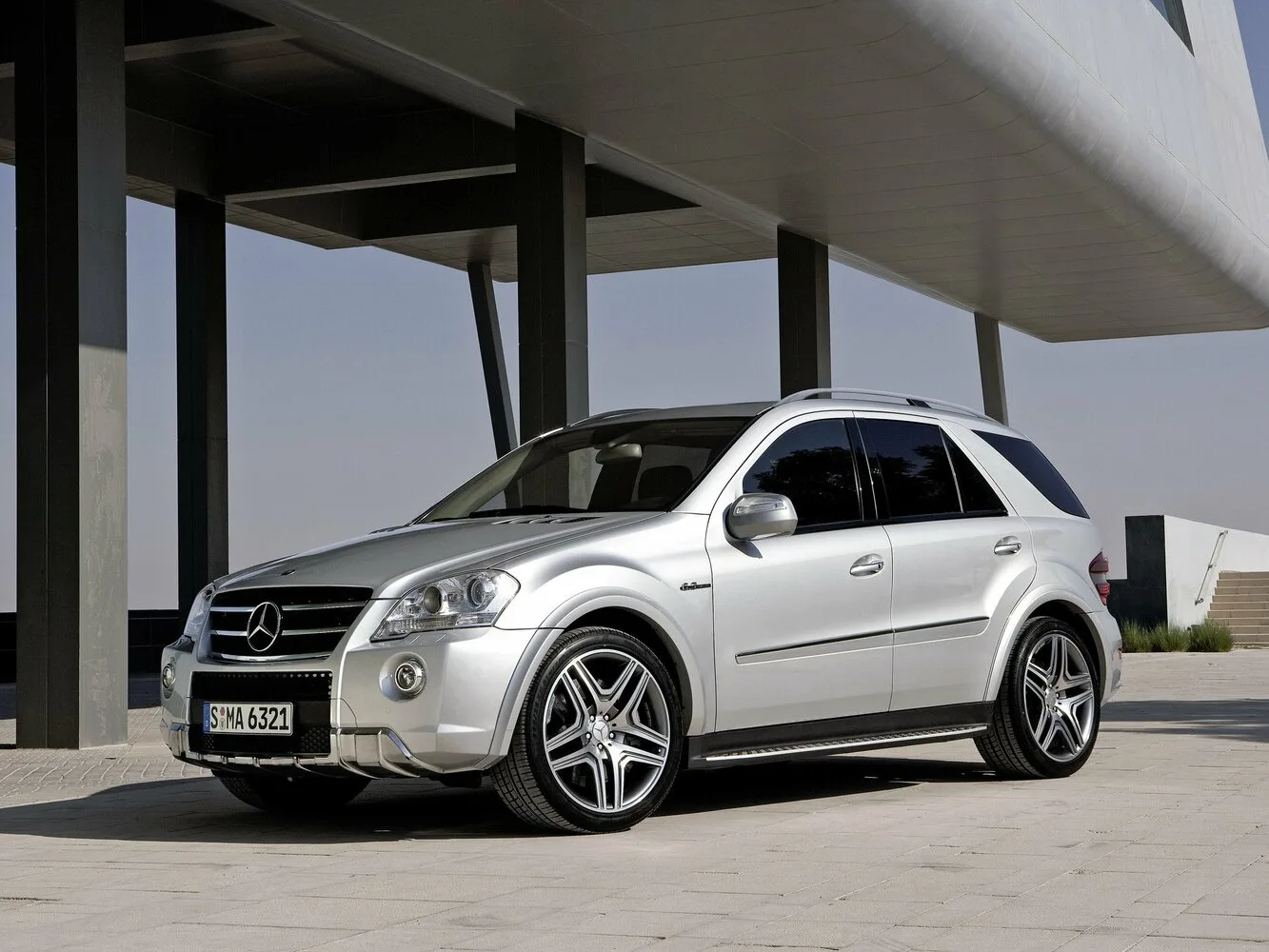 Mercedes-Benz M-Класс AMG
