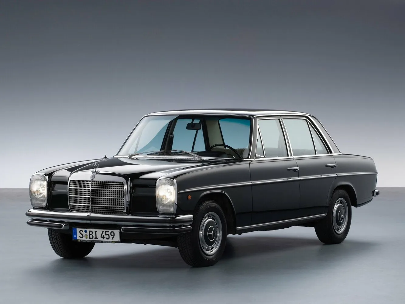 Mercedes-Benz W114