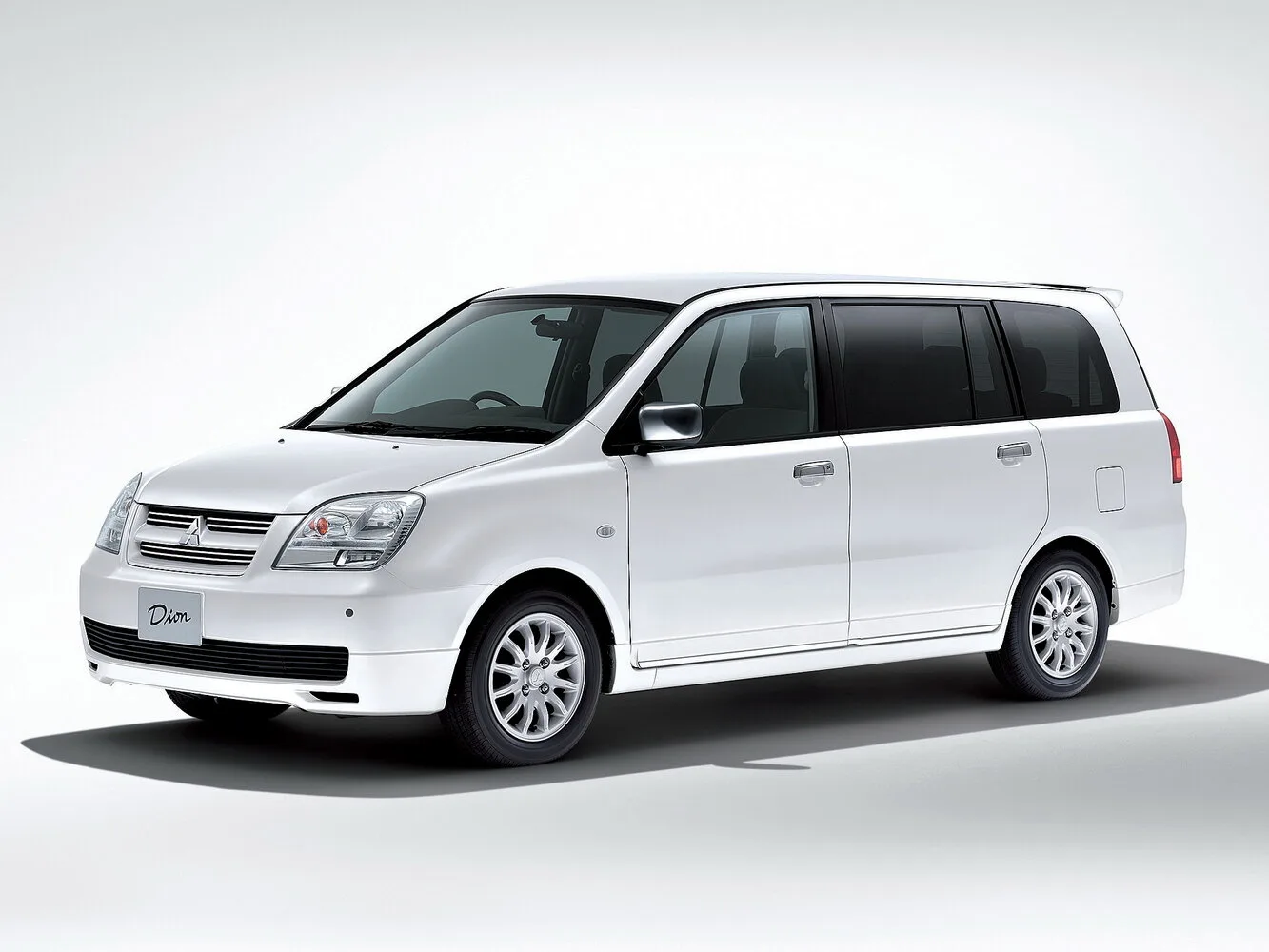 Mitsubishi Dion