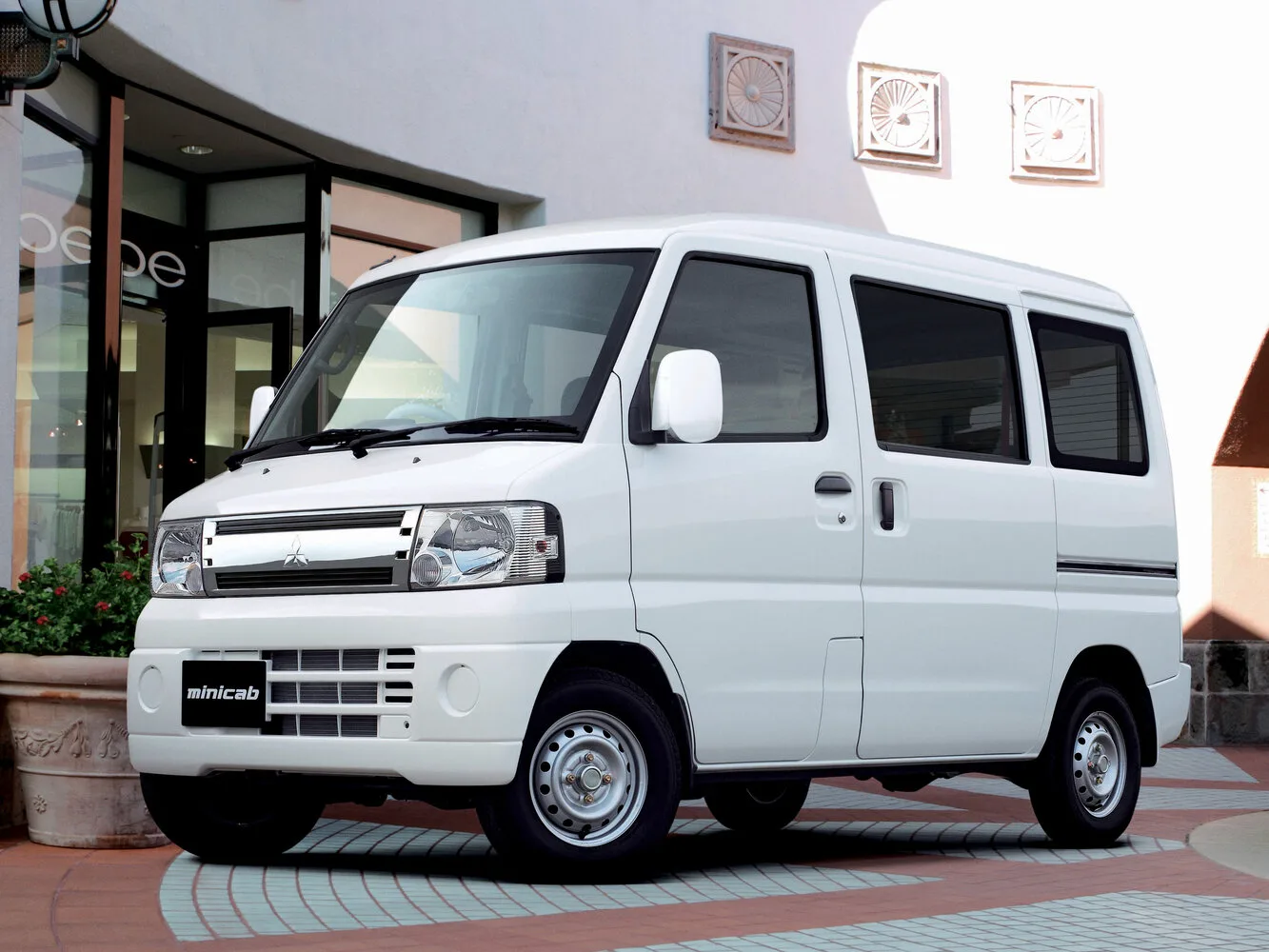 Mitsubishi Minicab