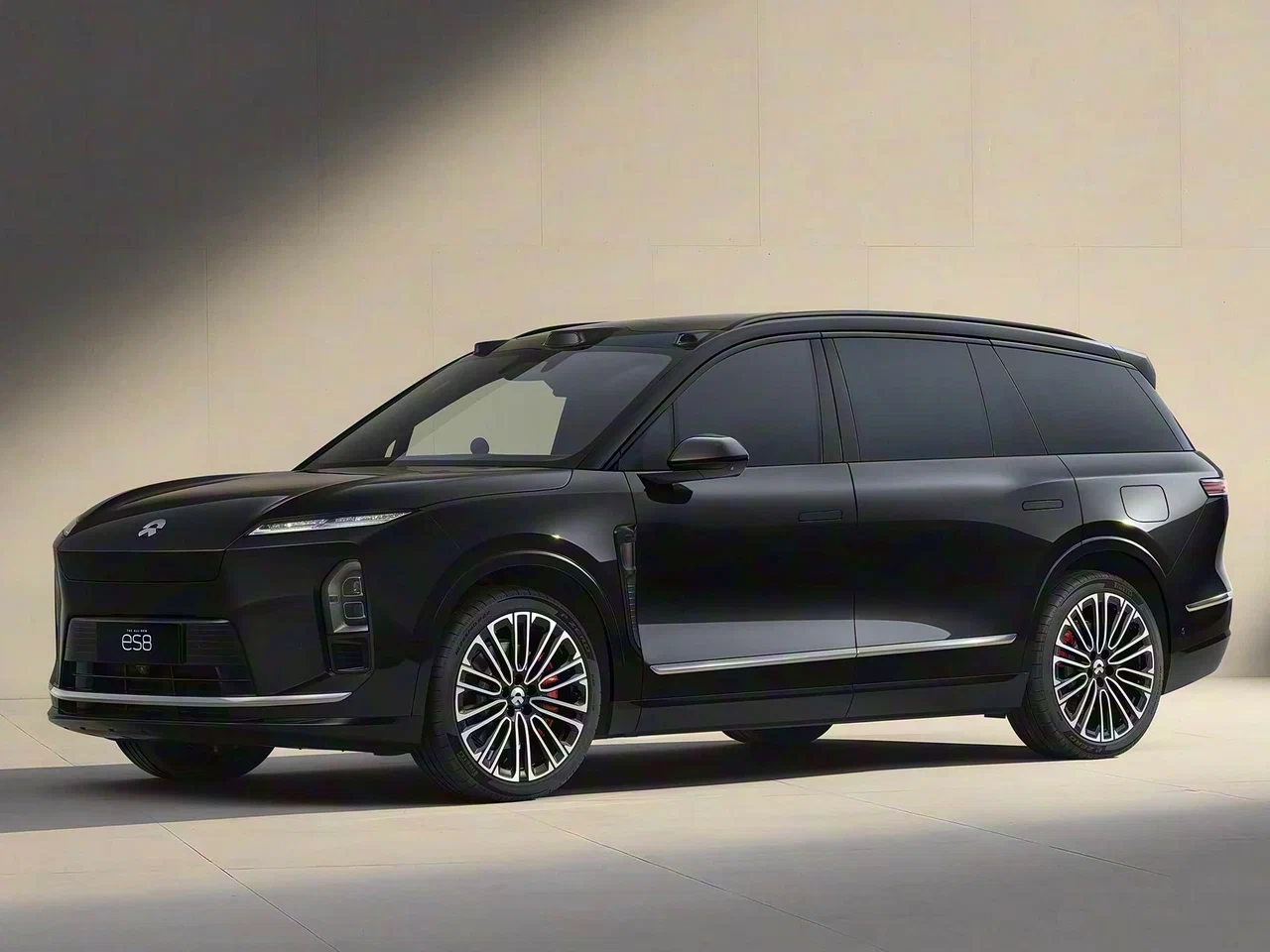 Nio ES8