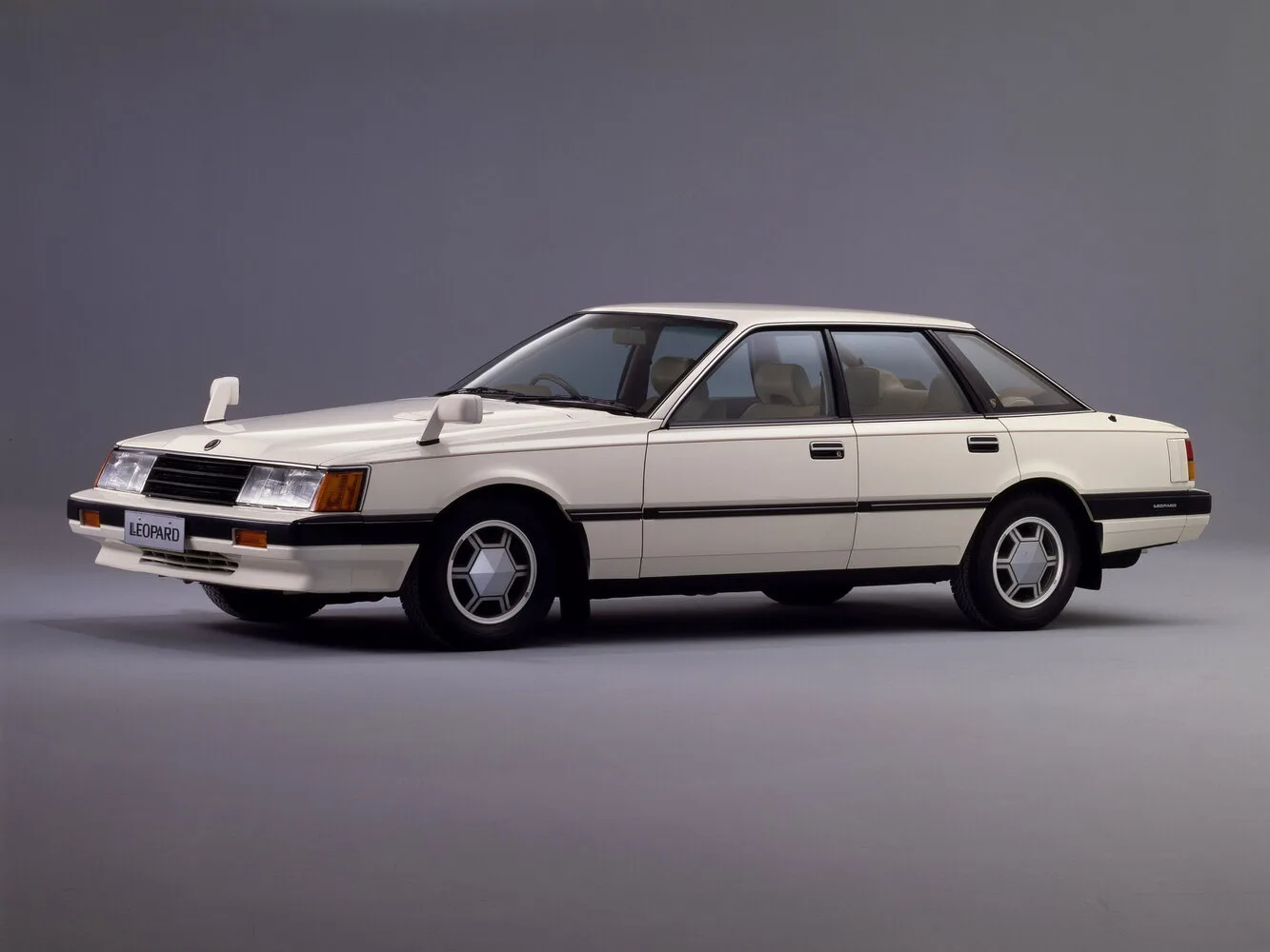 Nissan Leopard