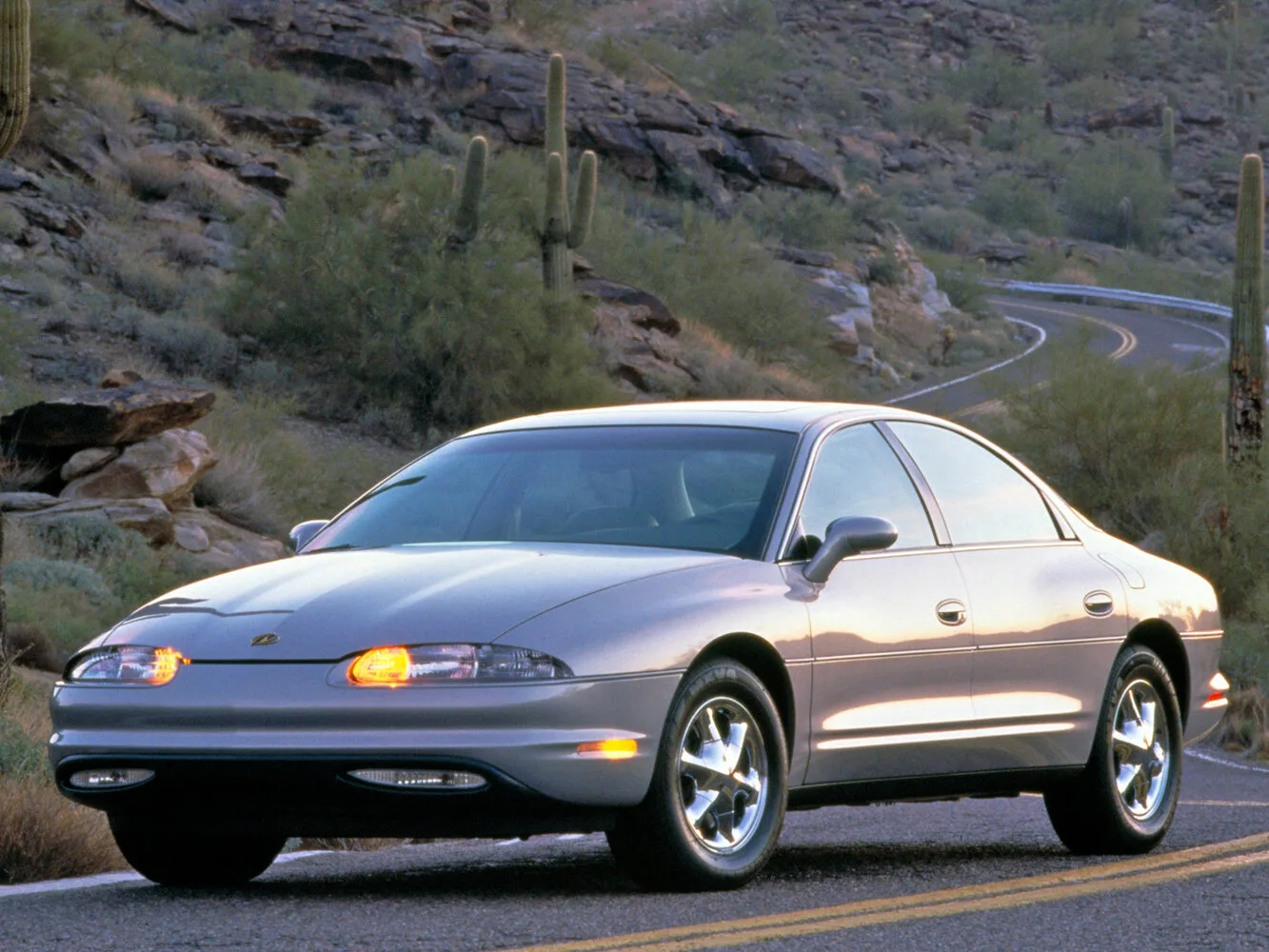 Oldsmobile Aurora