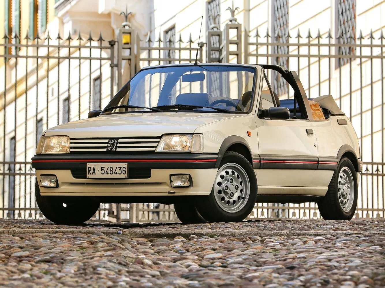Peugeot 205