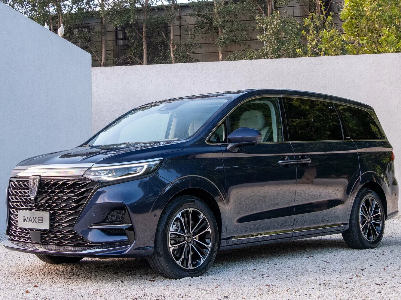 Roewe iMAX8