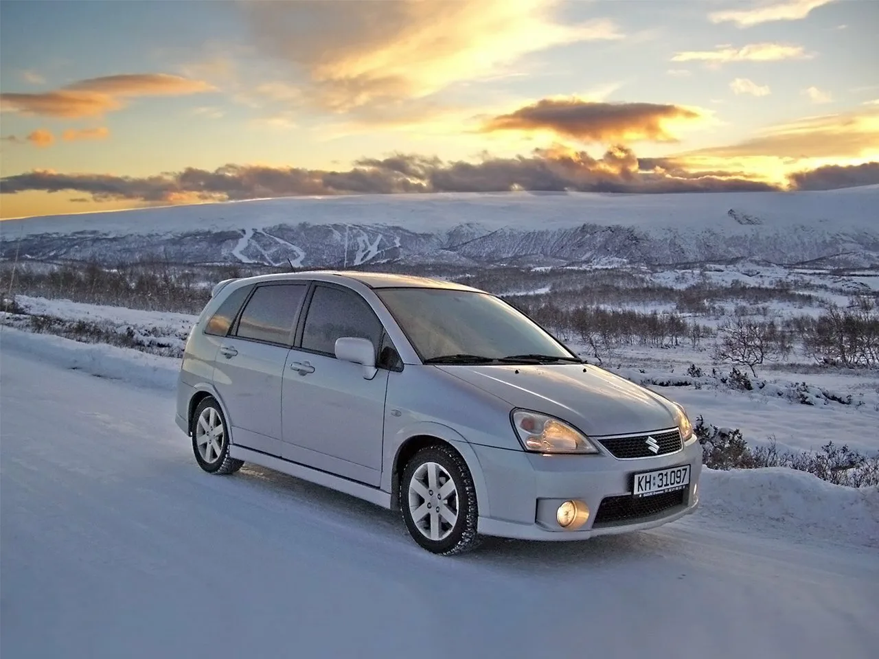 Suzuki Liana