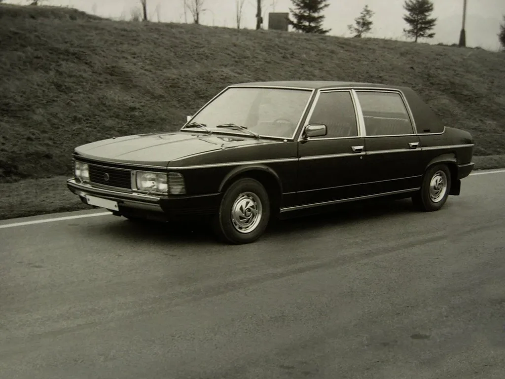 Tatra T613