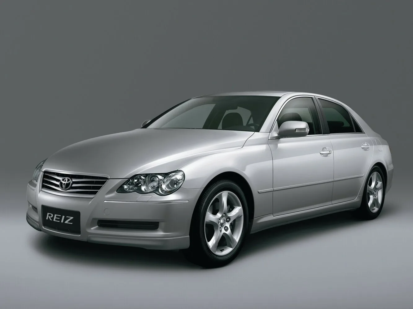 Toyota Reiz